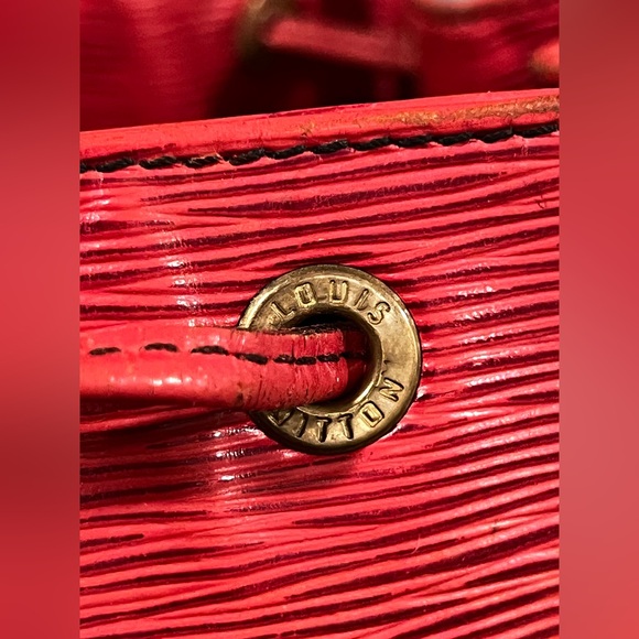 Louis Vuitton Vintage Red Epi Leather Petit Noé Bucket Bag - Picture 8 of 10